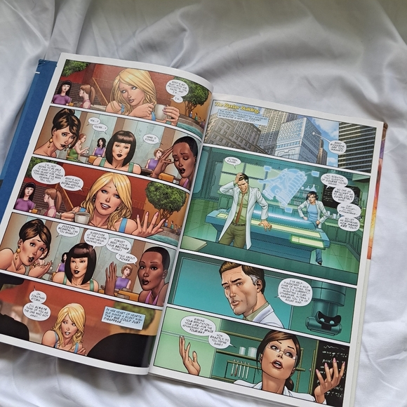 Fantastic Four: Season One Book by Roberto Aguirre-Sacasa Marvel Hard Cover - Picture 10 of 13